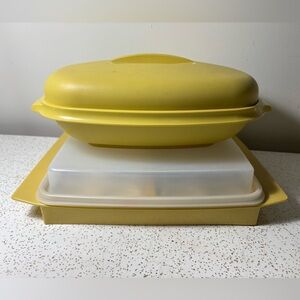 2 complete vintage 70s Tupperware food storage containers